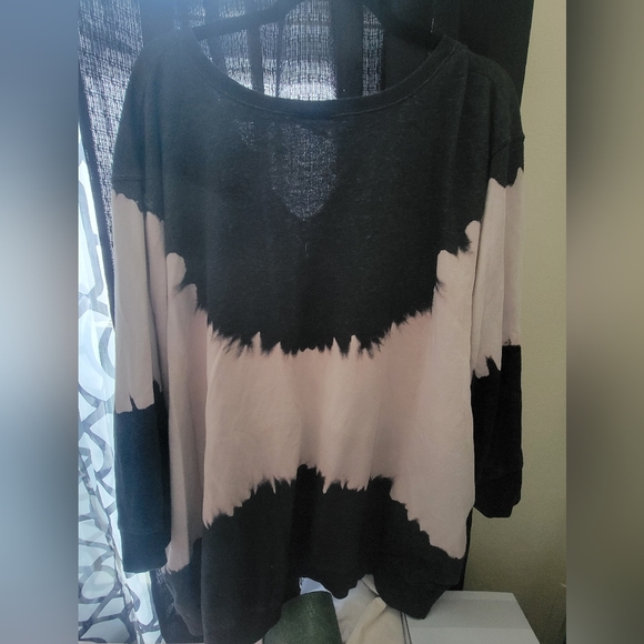 Torrid sweater - Picture 2 of 3